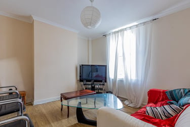 4 bed house, Russell Street, Plasnewydd, Cardiff, CF243BG - Image 2